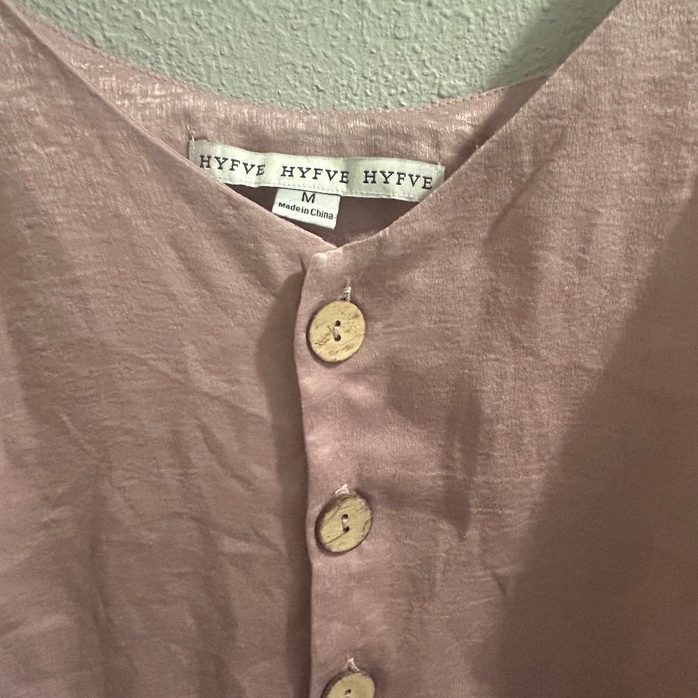 HYFVE Cami Top Button Front Ruffle Hem Sleeveless Blouse Pink Size M‎ - Picture 3 of 3